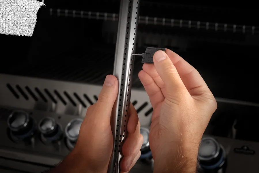 czyszczenie palników grilla gzowego